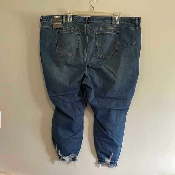 Torrid bombshell skinny jeans button fly distressed ankle size 30 - Picture 5 of 8
